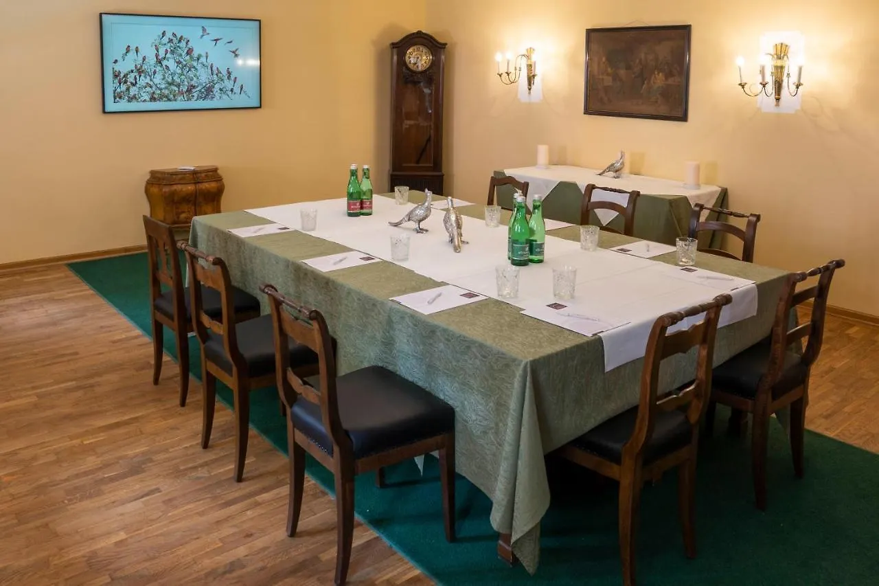 Hotel Der Schlosswirt Zu Anif - Biedermeierhotel Und Restaurant