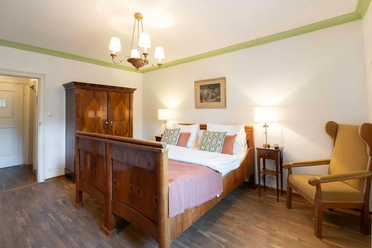 **** Hotel Der Schlosswirt Zu Anif - Biedermeierhotel Und Restaurant Austria
