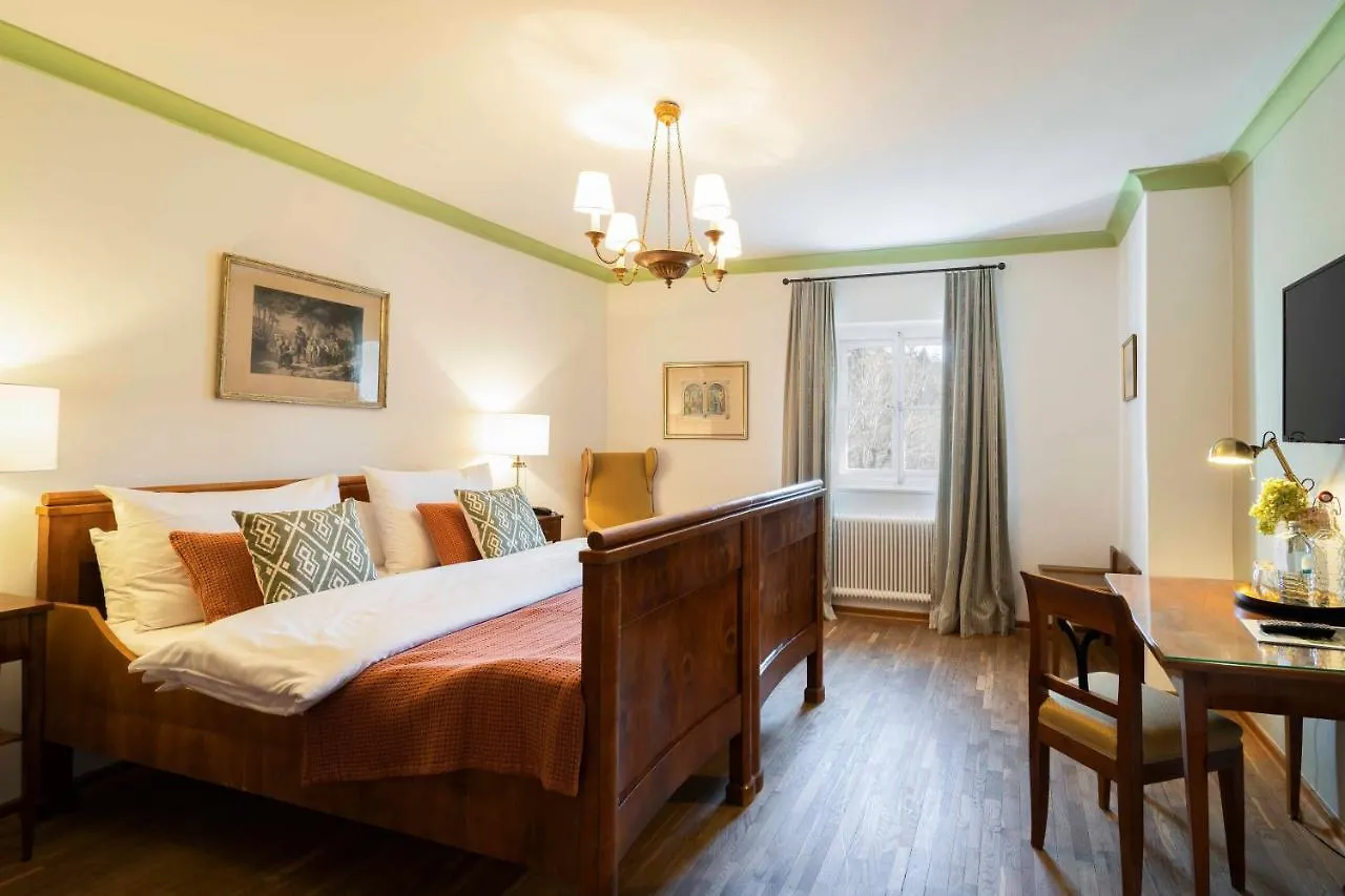 Hotel Der Schlosswirt Zu Anif - Biedermeierhotel Und Restaurant