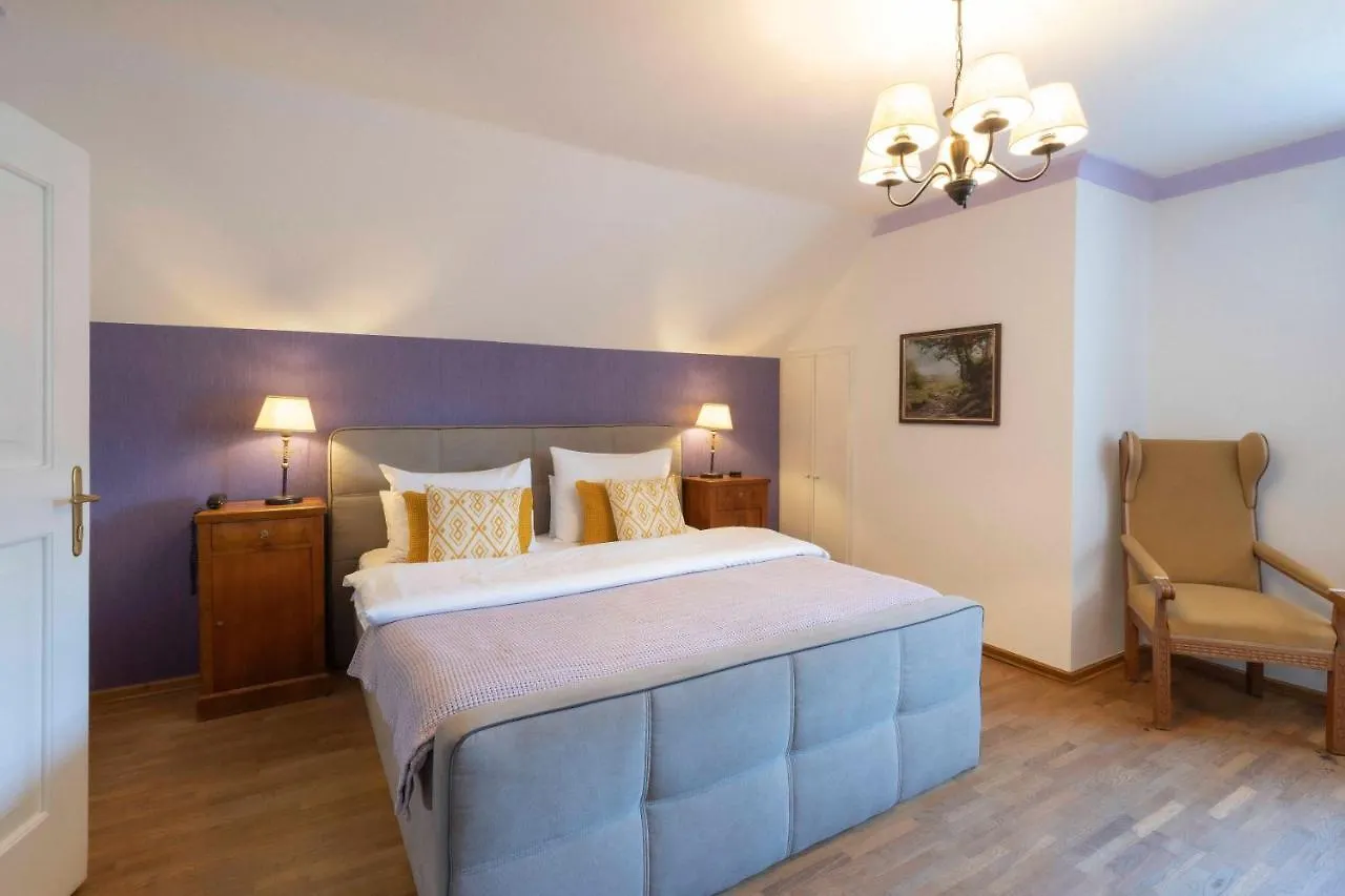 **** Hotel Der Schlosswirt Zu Anif - Biedermeierhotel Und Restaurant Austria