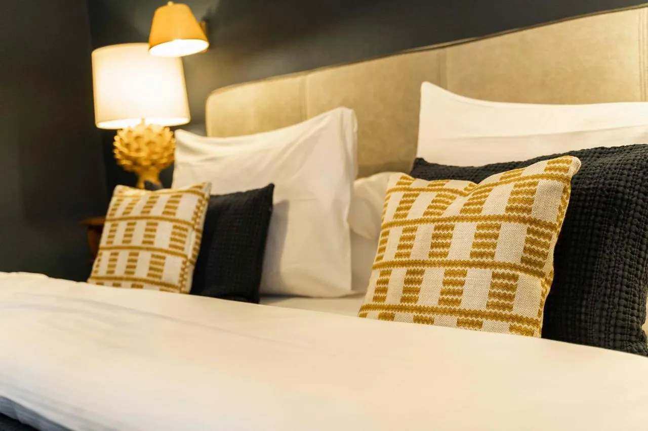 Der Schlosswirt Zu Anif - Biedermeierhotel Und Restaurant