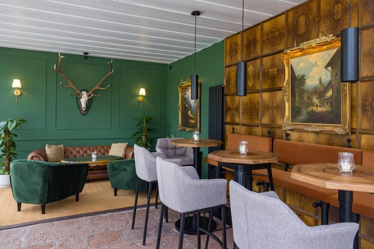 Der Schlosswirt Zu Anif - Biedermeierhotel Und Restaurant 4*,
